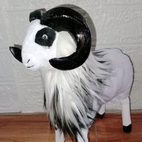 Miniature Boneka Domba Adu Khas Garut