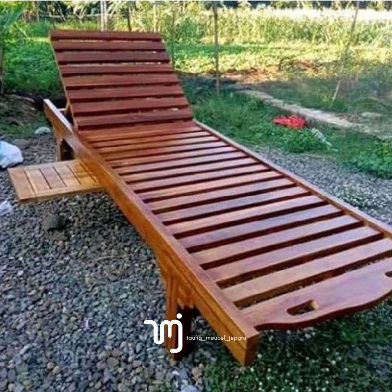 Kursi Lonjer / Kursi Taman / Kursi Santai / Kursi Kolam Renang