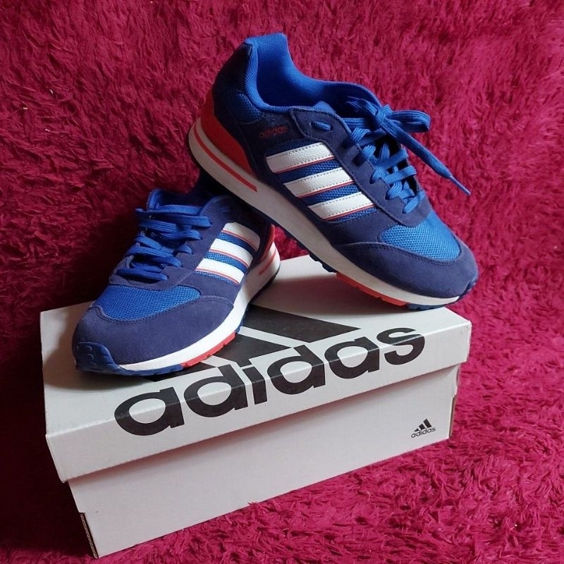 Sepatu Lari ADIDAS RUN 80S bekas size 42 jamin original beberapa kali pakai