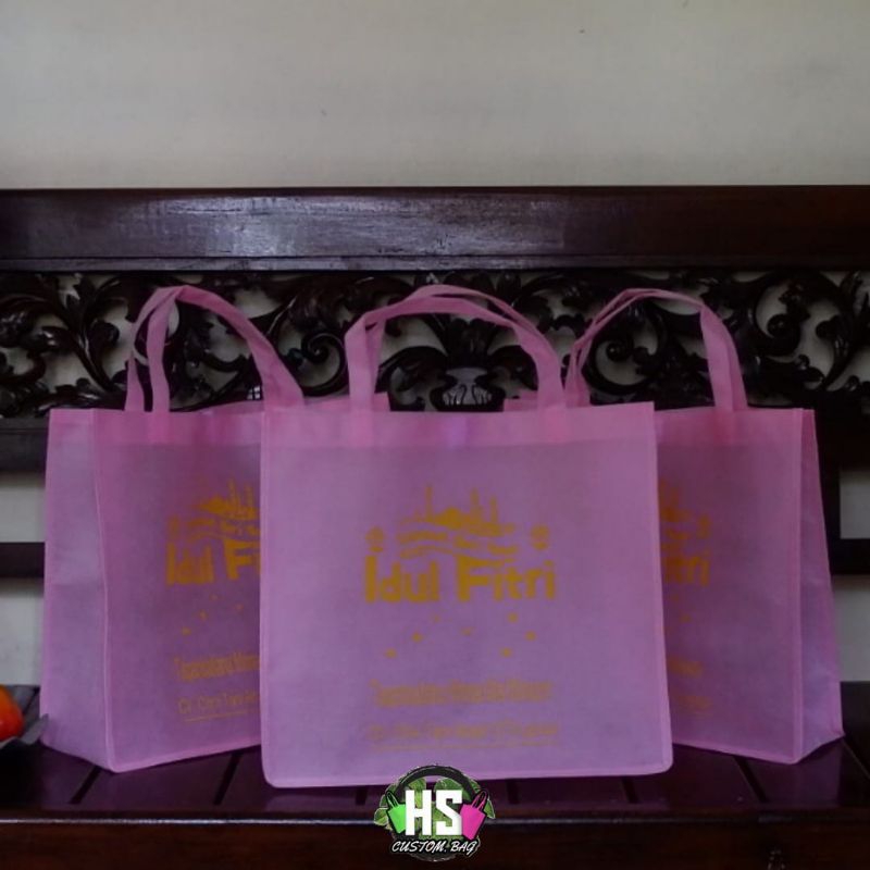 

P 30xT 38xL 24 Goodiebag box 100 gsm