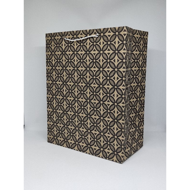 

Paper Bag Sablon Batik - Uk 20x10x24(p*l*t)