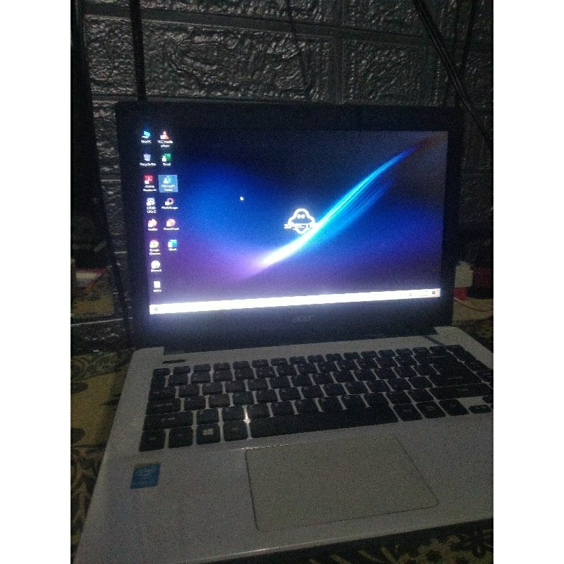 laptop Acer E5 471 core i3 gen 4