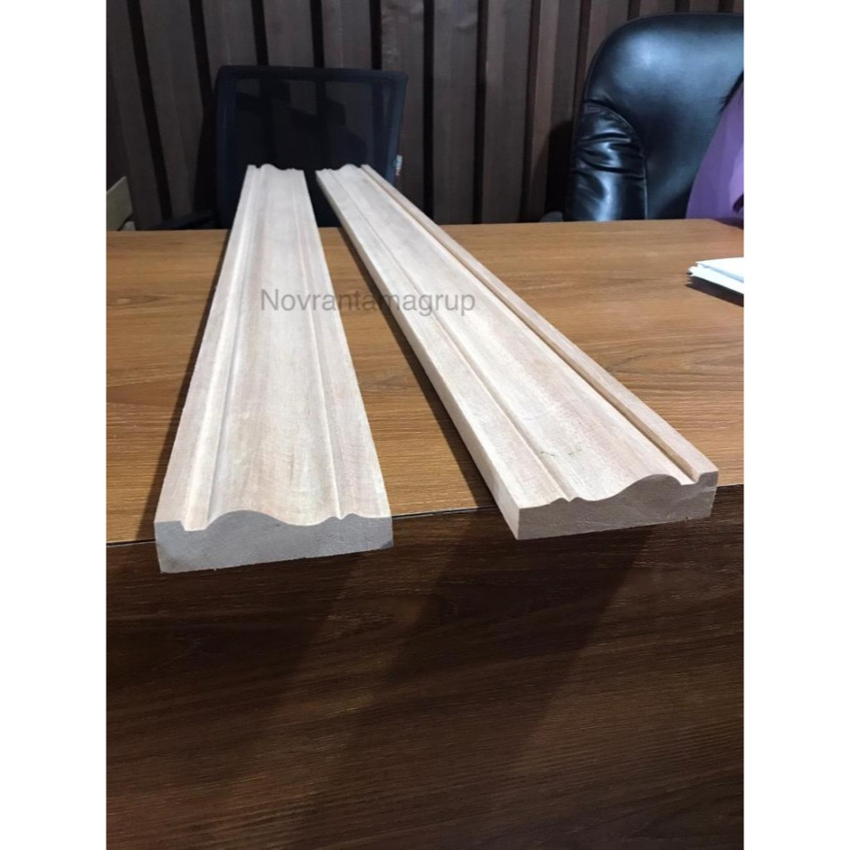 Lis Kayu Profil Wall Moulding Kayu Meranti 2,5-2,7cm x 9cm Panjang 200cm, Lis Dinding Kayu Meranti