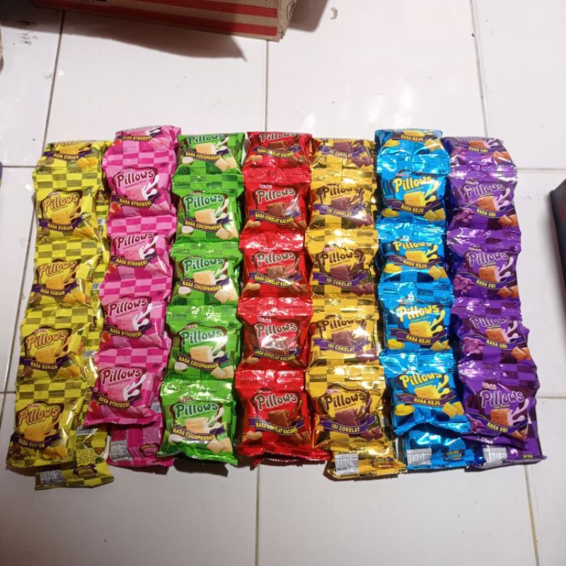 

Snack manis pillow macam-macam rasa 1 renceng isi 10 pcs