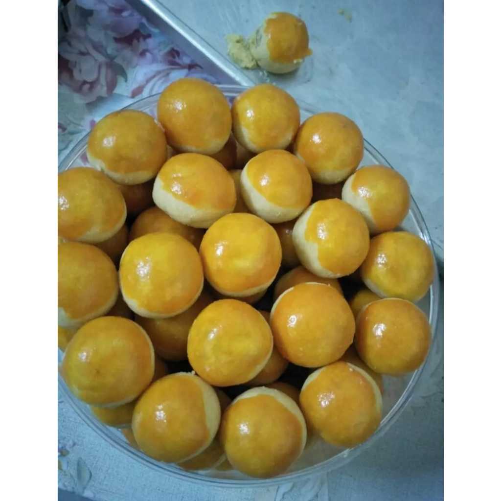 

TERLARIS !!!! BISA COD!! KUE NASTAR NANAS ISI 250 grm (1/4 kg Per Toples )