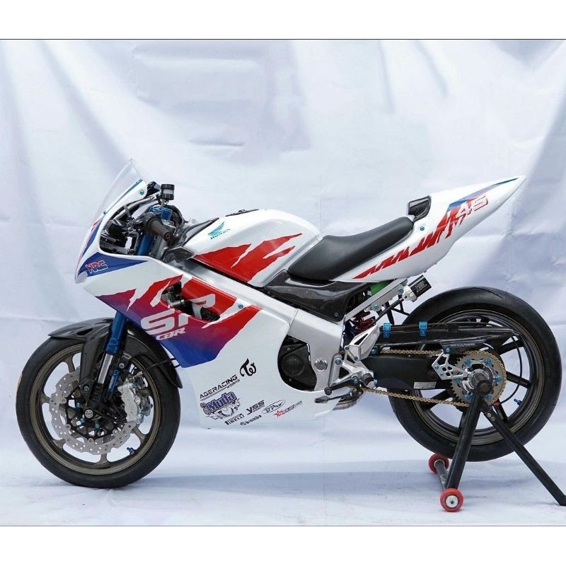 fairing dan buntut balap cbr 150 karbu cbu thailand