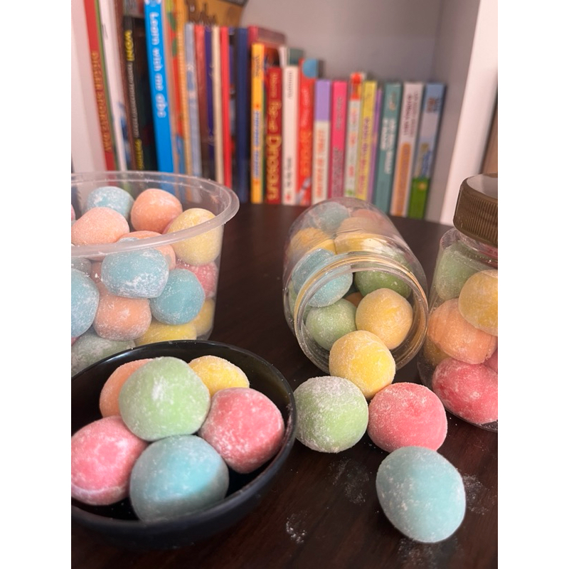 

Bola-bola Susu Original Cemilan Jadul Manis Gurih