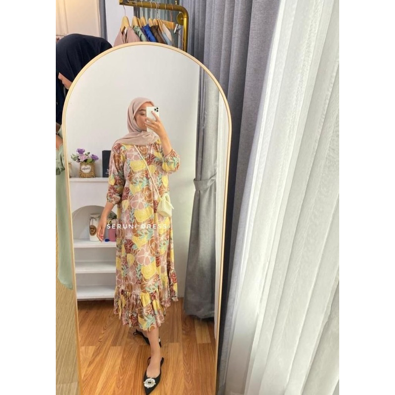 Seruni Dress