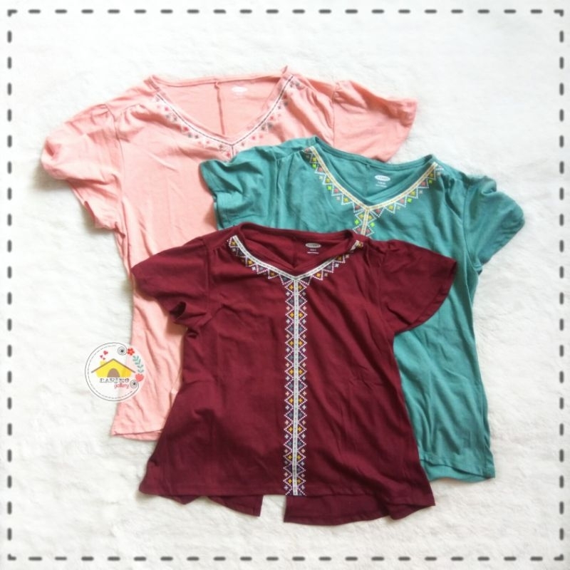 Kaos OLD NAVY Girl – Short Sleeve Puff SPLITBACK V Neck Tee