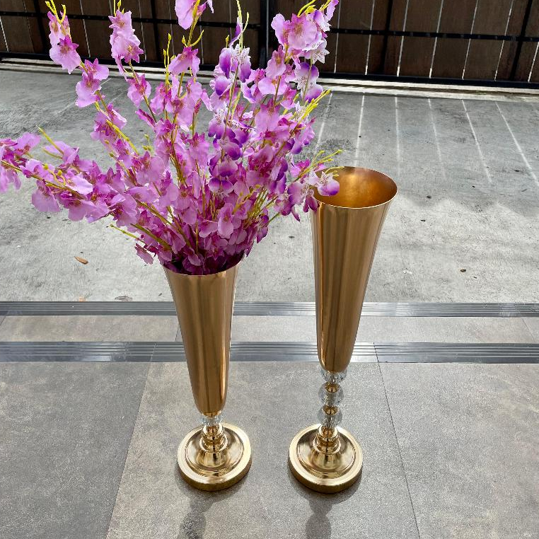 Vas Bunga /  Vas Bunga Terompet / Vas Bunga Emas Logam / Vas Bunga Pernikahan / Vas Bunga Stainless 