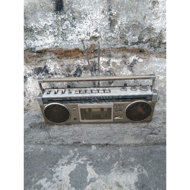 radio tape jadul lawas vintage Sanyo Japan