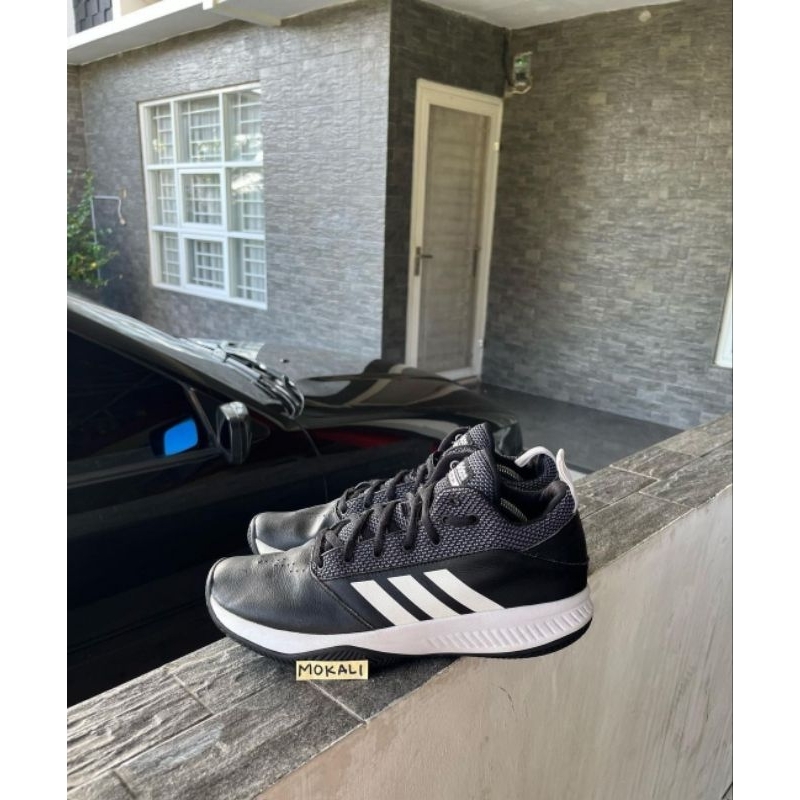 SEPATU ADIDAS CF ILATION HITAM DAN PUTIH