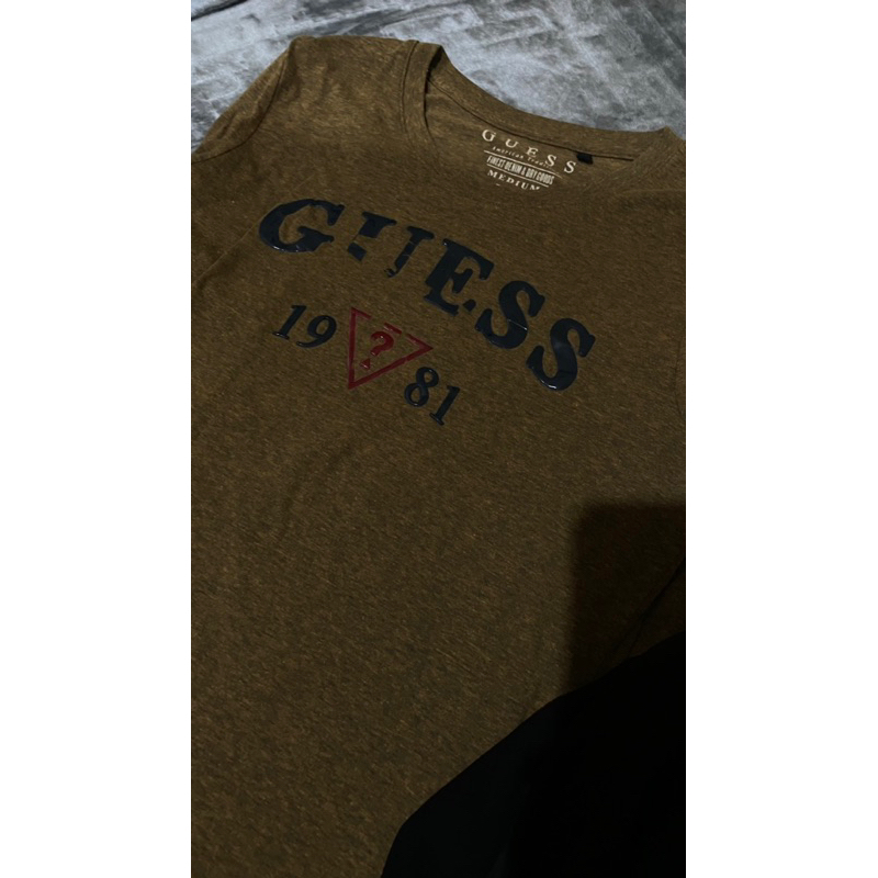 preloved kaos guess