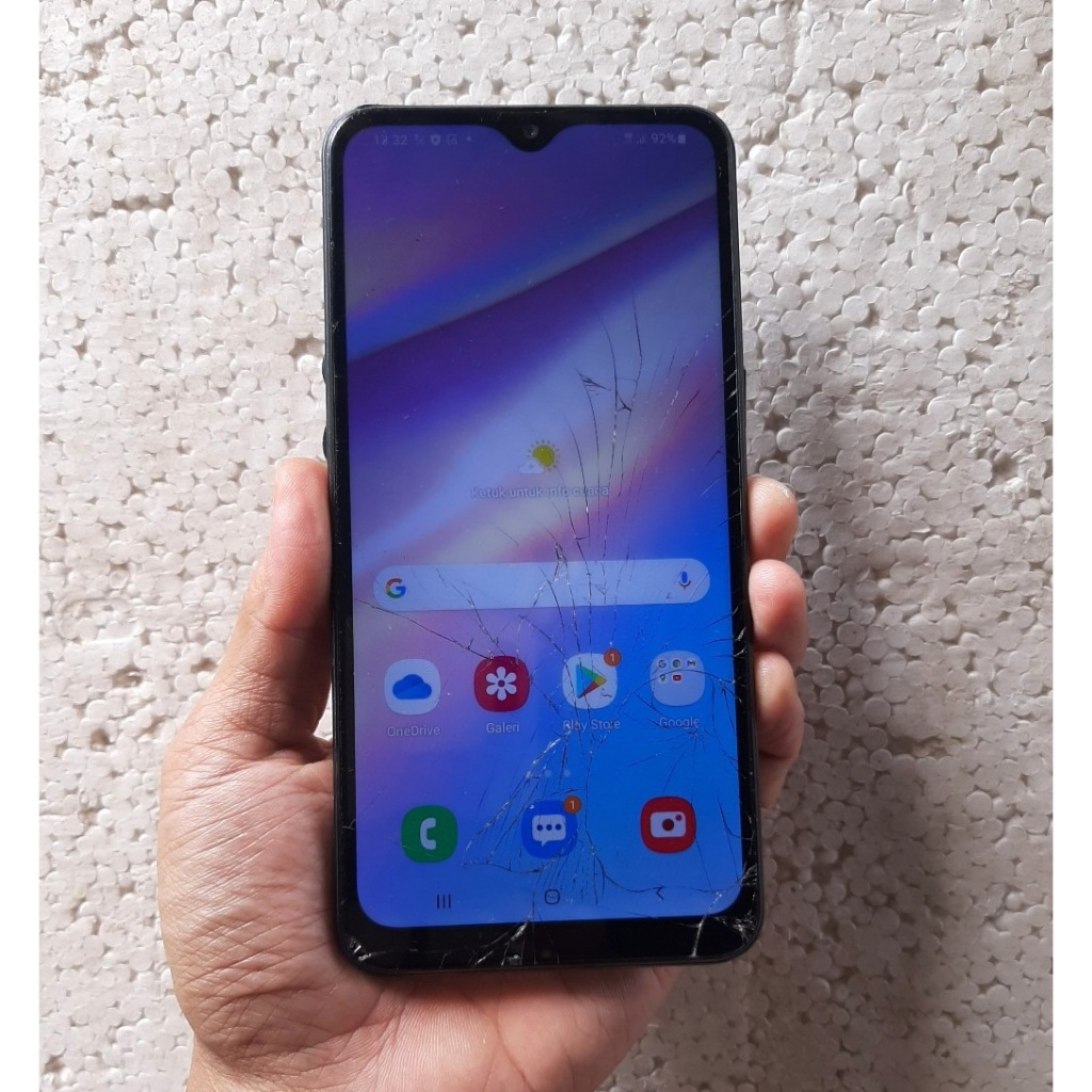 Handphone Hp Samsung Galaxy A10S Second 2/32 Mulus Original