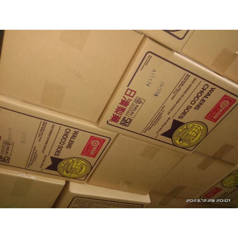 

NEW wolens soes nissin