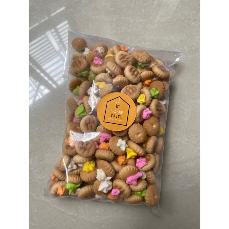 

Biskuit Bunga - Camilan Jajanan Manis - Homietaste