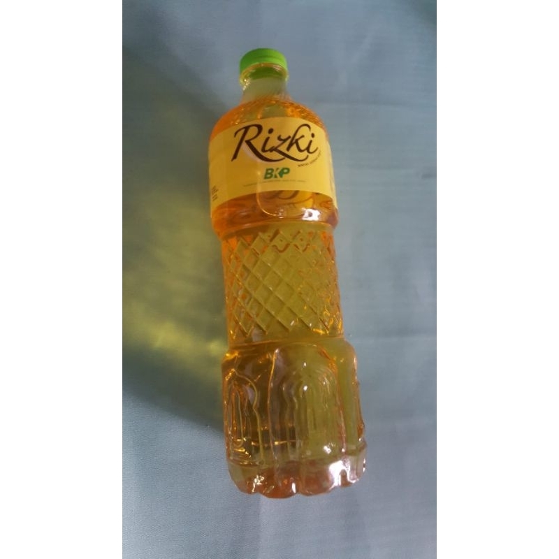 

Minyak Goreng Rizki ukuran 900ml