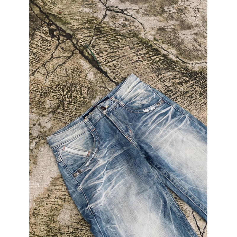 jeans vintage feeding petir