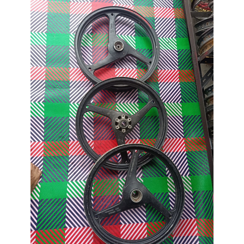 velg depan Tiger revo original