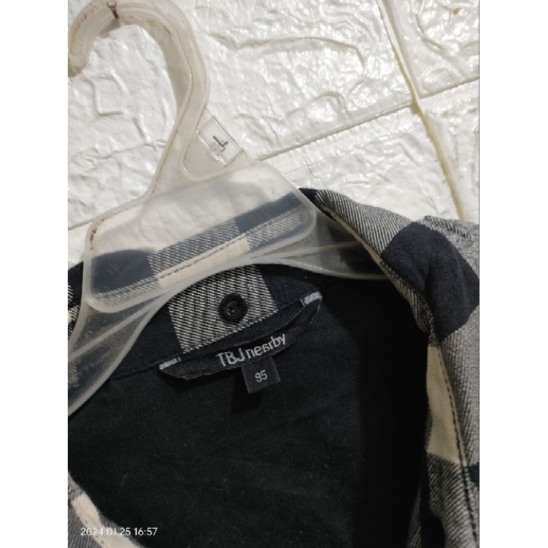 kemeja vintage motif unik