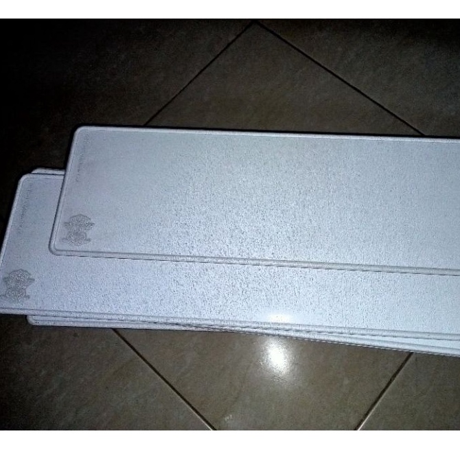 LEI BAHAN PLAT NOMOR MOBIL