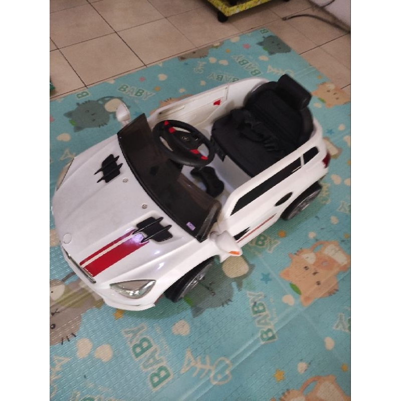 Preloved / Bekas Mobil aki anak PMB M5688 moraine putih mobil mainan anak