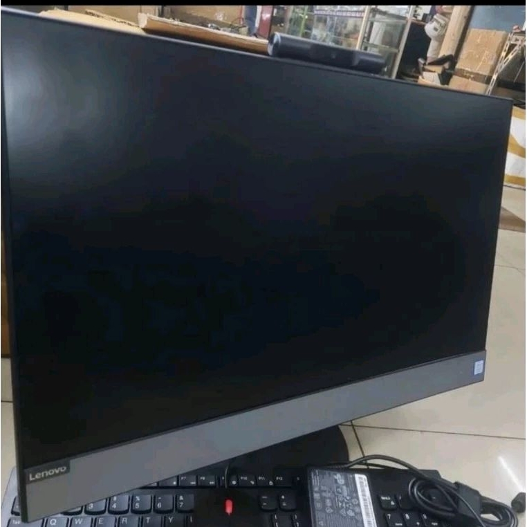 PC ALL IN ONE LENOVO V530 CORE I5 GEN 8 RAM 8GB HDD 1TB 22' FRAMELESS