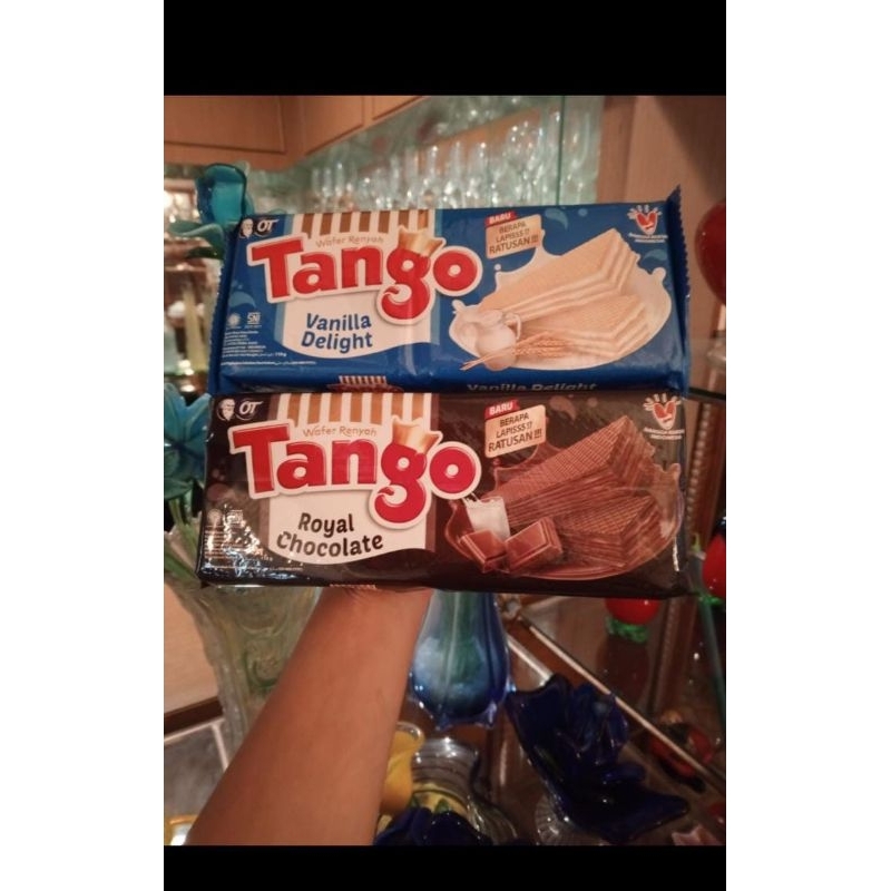 

tango wafer chocolate dan vanilla