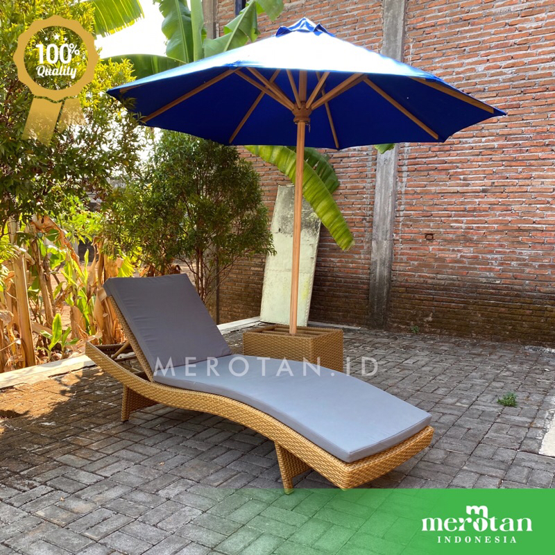 Sun Lounger Rotan Sintetis / Kursi Kolam Renang / Kursi Santai Rotan