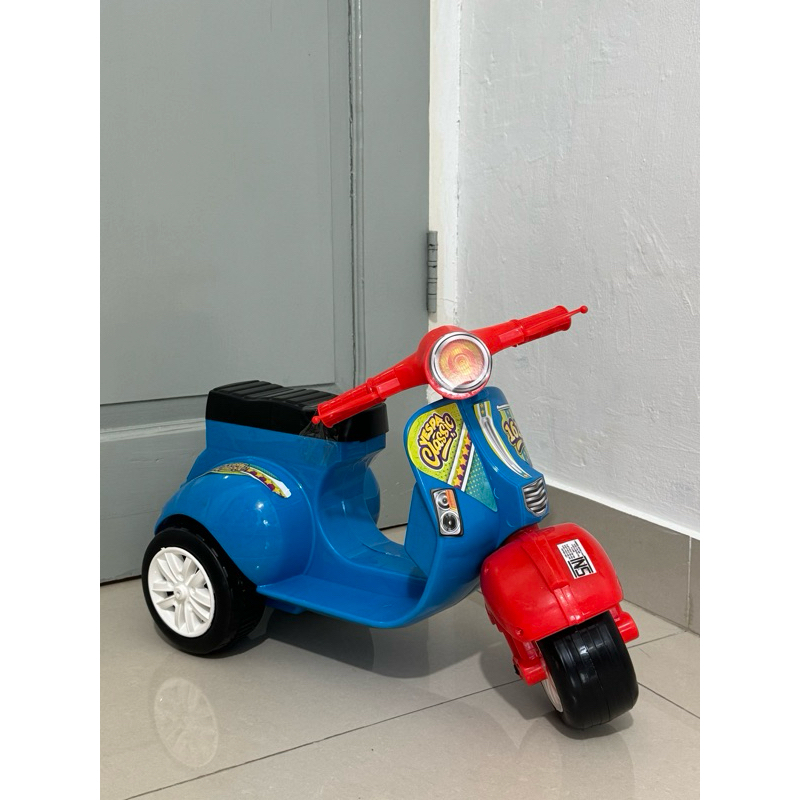 Mainan anak mainan vespa mini anak