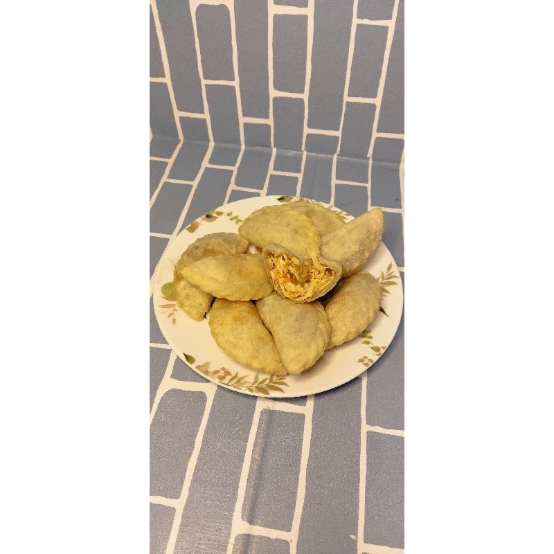 

cireng isi ayam pedes