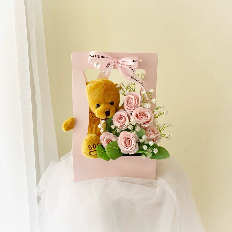 

ECHIIGLO teddy bear with pinky bag hampers valentine snack bloom box / kado ultah wisuda wedding anniversary Echiiglo florist
