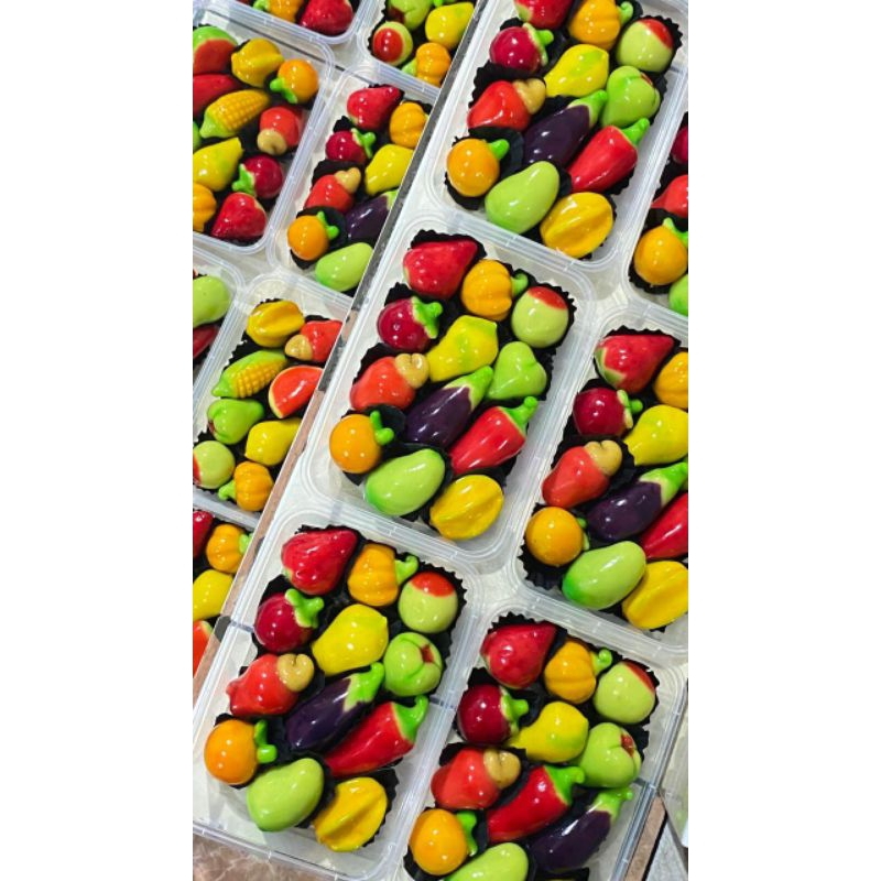 Kue buah mini ( kanoom lookchoup ) Thailand