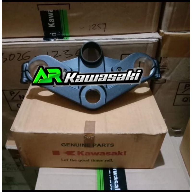 segitiga atas Kawasaki ninja 250 karbu 250R original