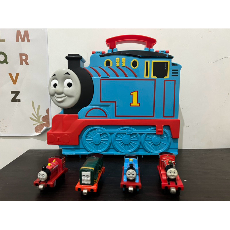 THOMAS CARRY CASE DIE CAST MAGNET