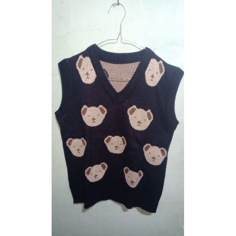 PRELOVED Vest Rompi Rajut Bear