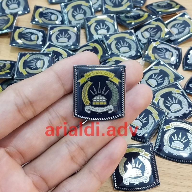 

YEN satu set papan nama & BHAYANGKARI name tag bhayangkari peniti