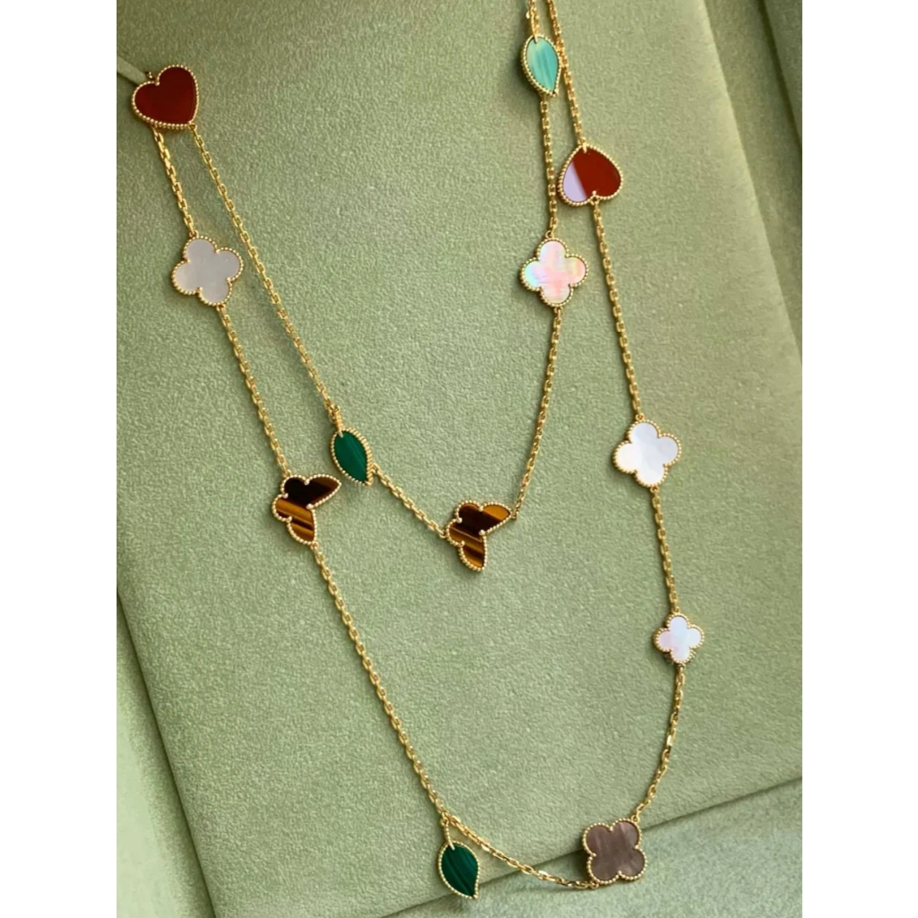 17K emas asli /750 kadar】V * CA Lucky Alhambra Long Necklace All the lucky elements of the Alhambra 