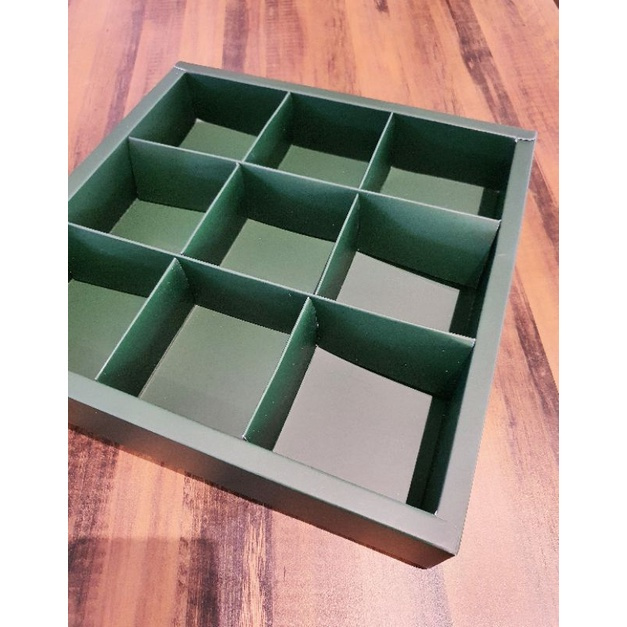 

(5 pcs) kardus pie sekat 9 dus hijau polos hampers lebaran box idul fitri sekat 9 packaging kue sus