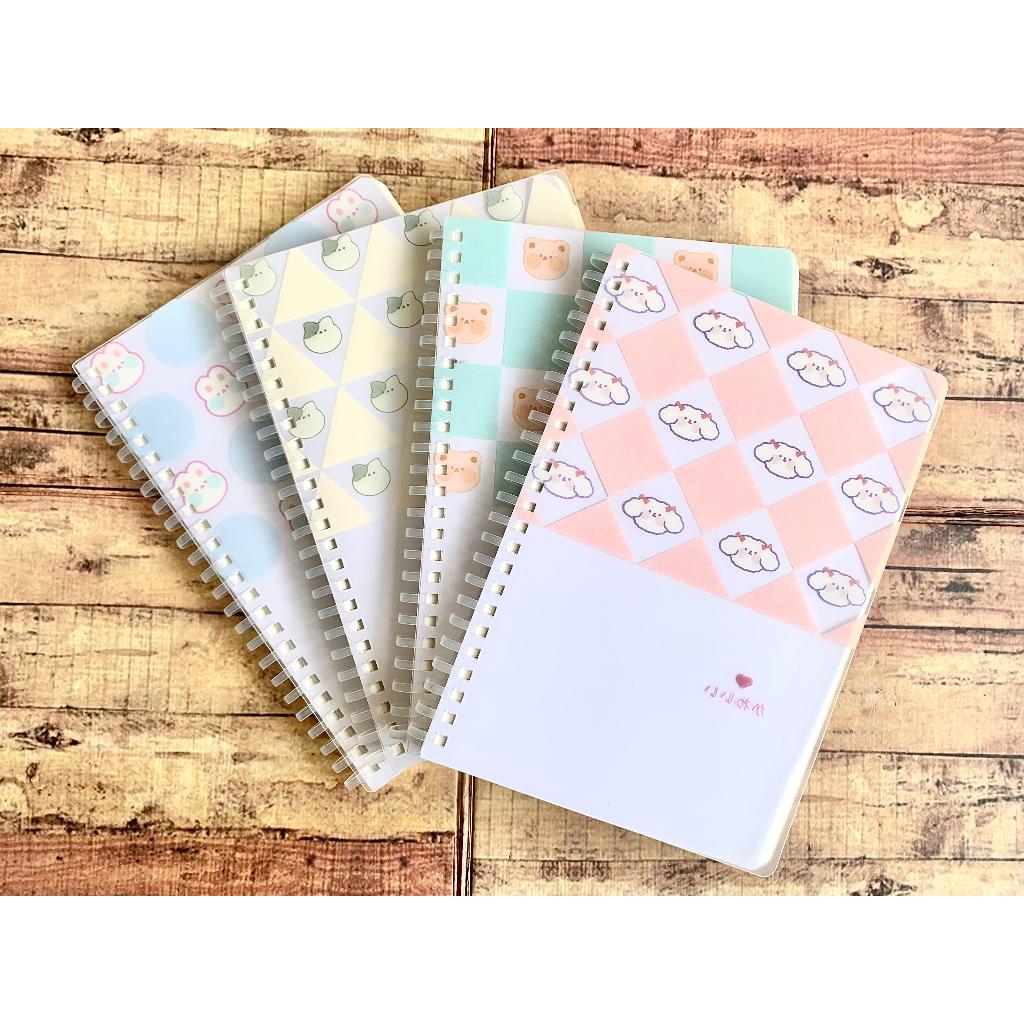 

Notebook Wengu Cute Geometry SXQ-013 A5 B5 Soft Ring - Notepad Plus Loose Leaf - Buku Spiral A5 Bisa Lipat 360 Derajat - Notebook Spiral B5