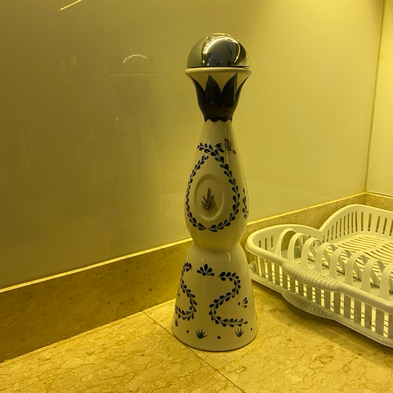 botol bekas AZUL ( untuk pajangan )