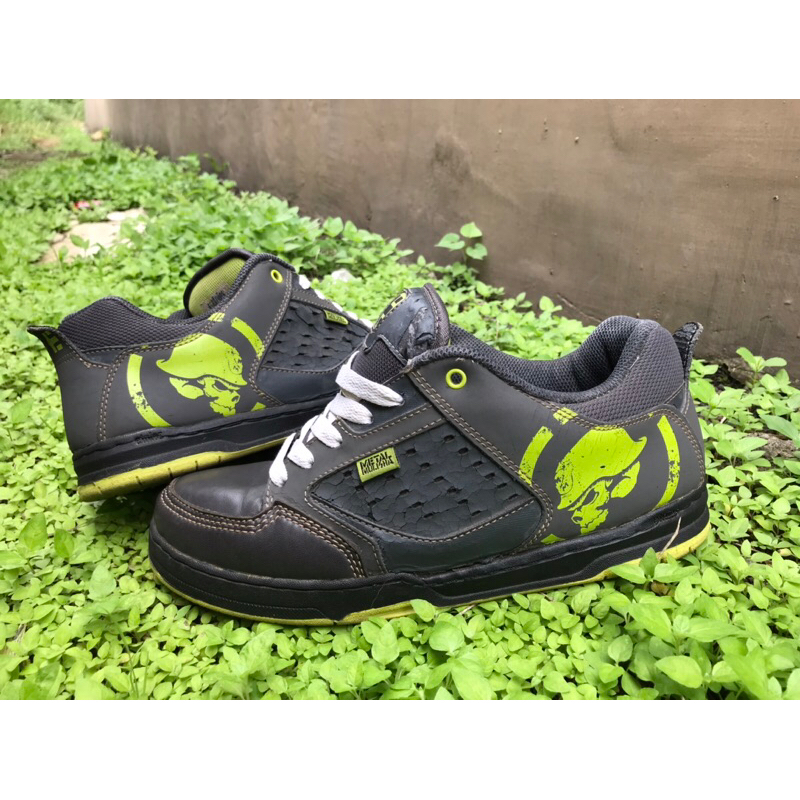 sepatu etnies x metal mulisha