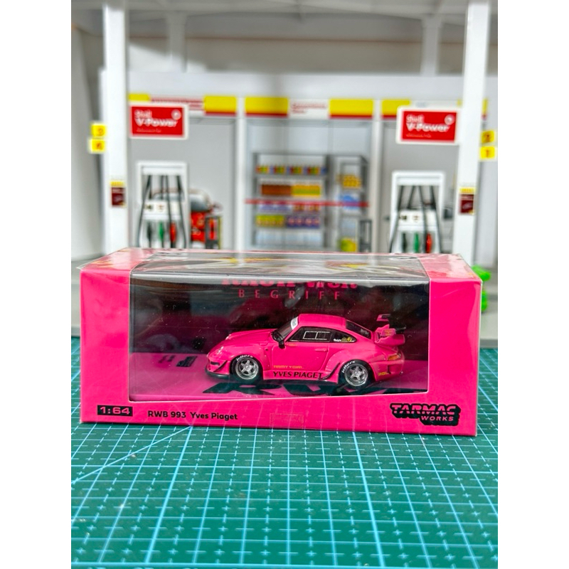 TARMAC RWB 993 YVES PIAGET PINK