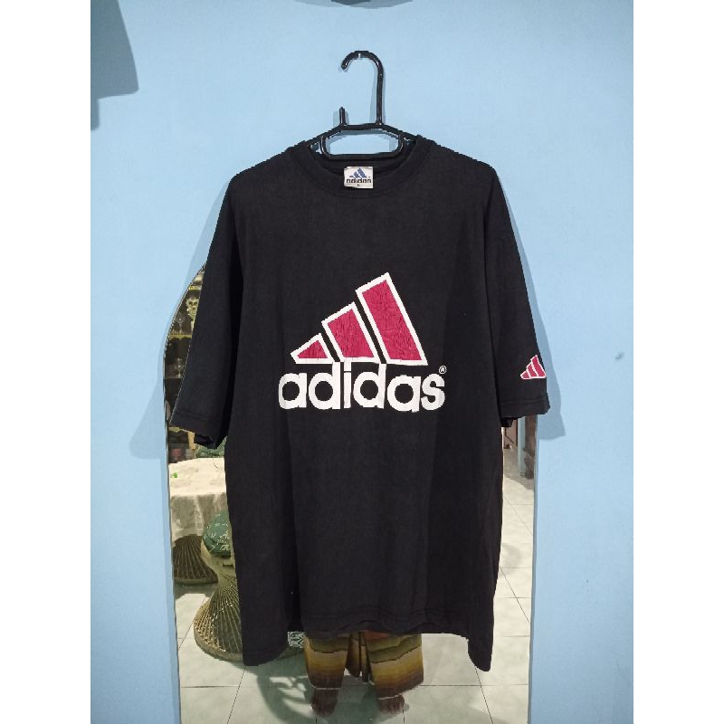 Adidas big logo vintage