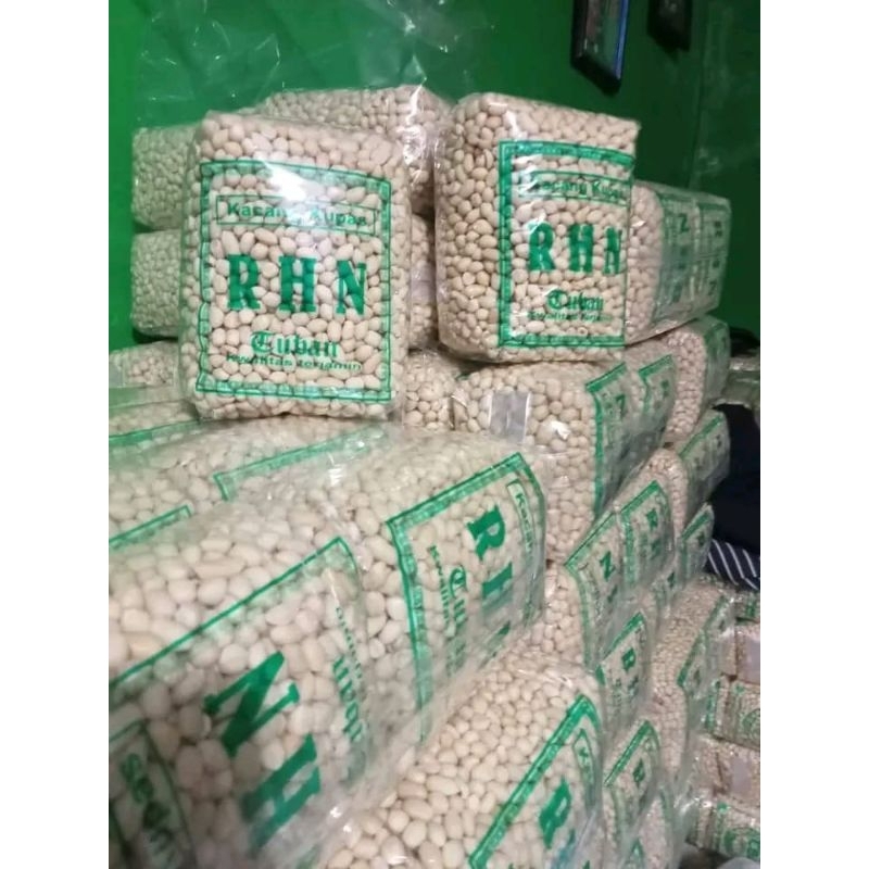 

kacang kupas kemasan 1 kilo gram kacang Tuban premium