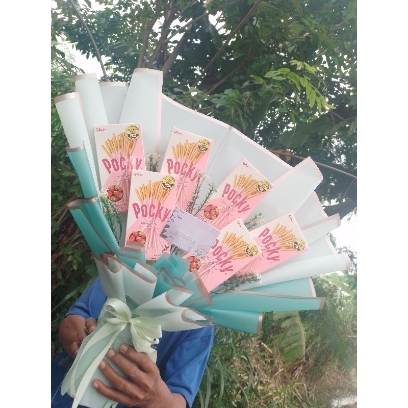 

Buket pocky jumbo/ buket pocky/ buket ulang tahun/ buket anniversary/ hadiah/ kado spesial