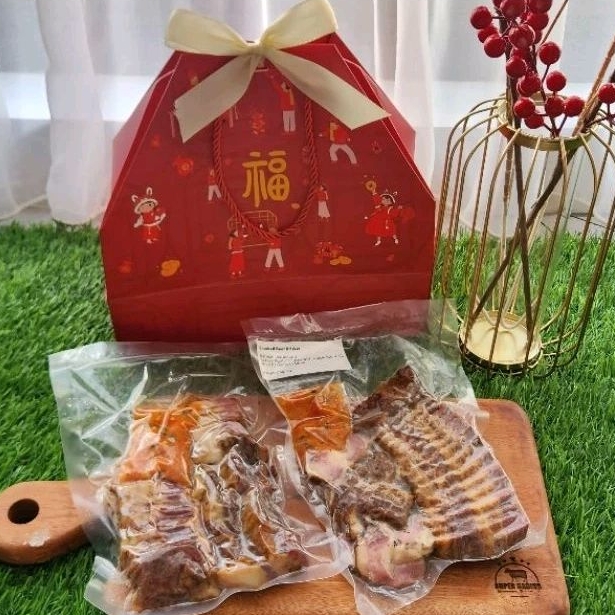 

CHINESE NEW YEAR HAMPERS