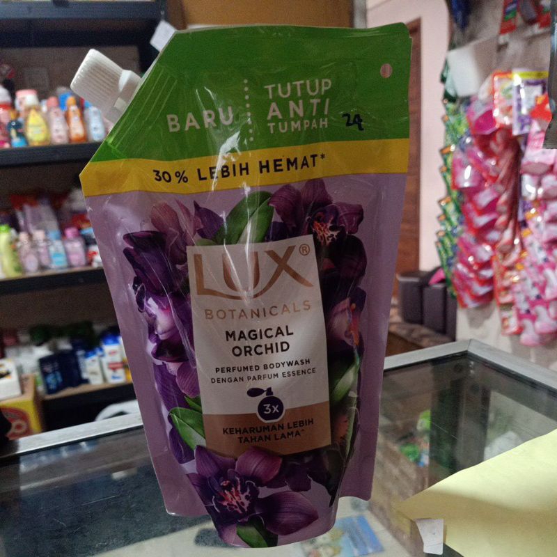 SABUN CAIR MANDI LUX 400ML