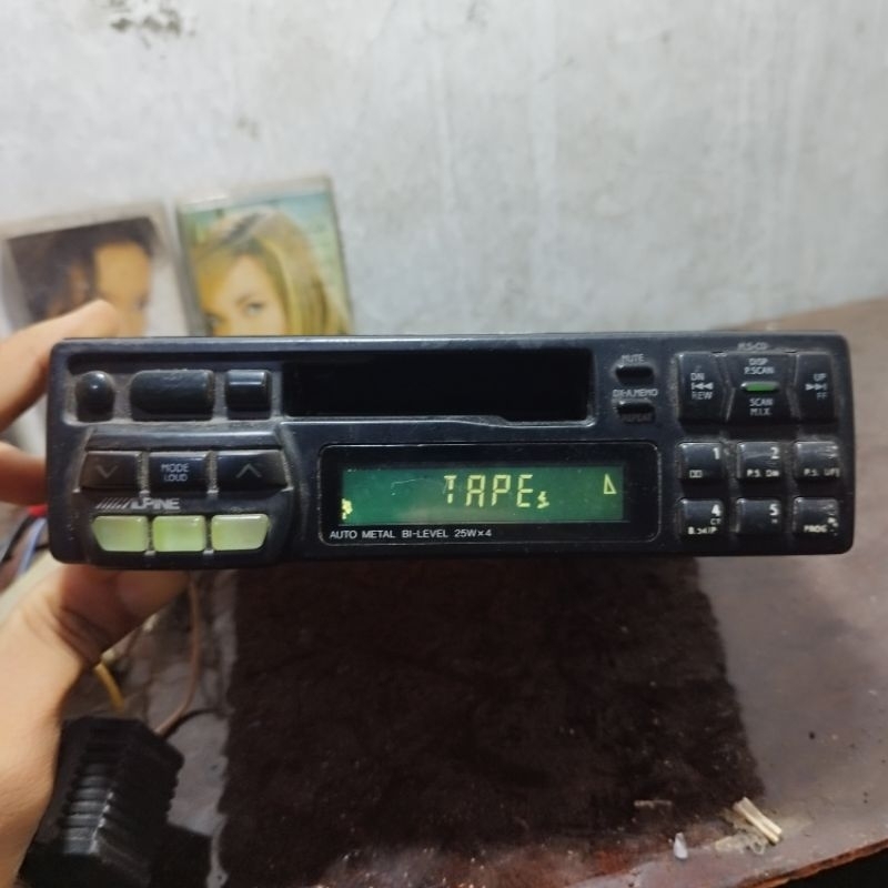 Tape Mobile Alpine Pemutar kaset Pita