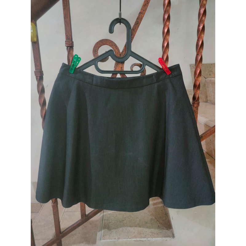 ROK HITAM PRELOVED G2000